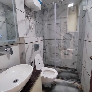 Bathroom in 3 BHK Builder Floor at Unitech South City 1, South City 1 – for Sale