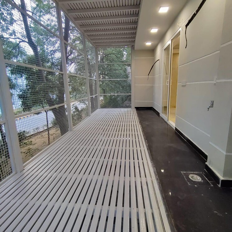 Balcony, unitech-south-city-1 3 Bedroom 180 Sq.Yd. Builder Floor In South City 1 Gurgaon 8830220