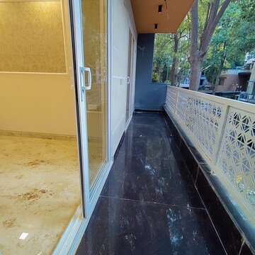 Balcony in 3 BHK Builder Floor at Unitech South City 1, South City 1 – for Sale