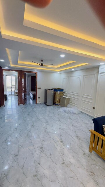 Parking in 3 BHK Builder Floor at Jakhan – for Rent