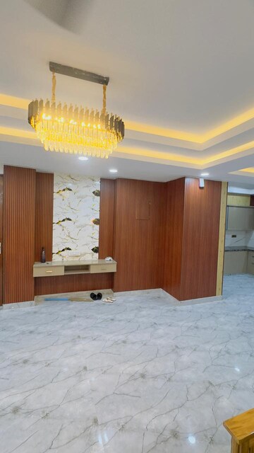 Bedroom in 3 BHK Builder Floor at Jakhan – for Rent