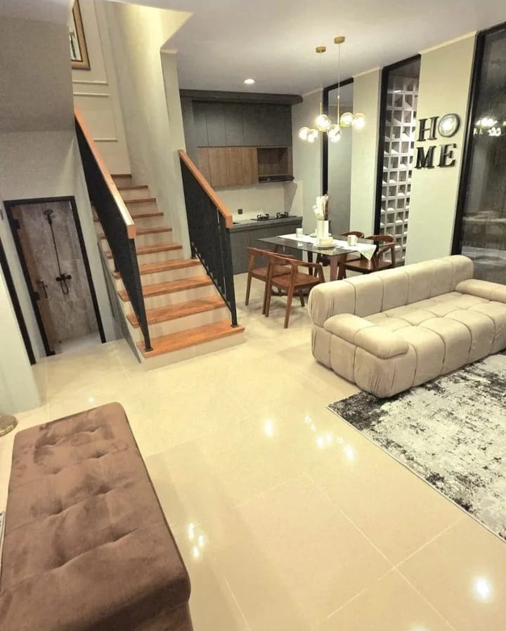 2.5 BHK + Servant Room,Extra Room Builder Floor For Rent in Building Floor