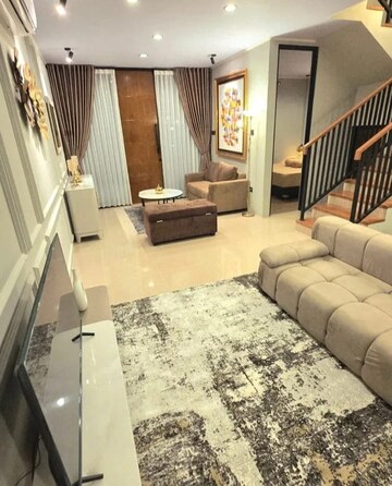 Bedroom in 2.5 BHK Builder Floor at Sector 30 – for Rent