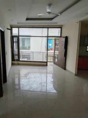 Room in 3 BHK Builder Floor at Guru Nanak Enclave, Dhakoli – for Sale