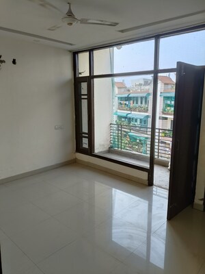 Room in 3 BHK Builder Floor at Guru Nanak Enclave, Dhakoli – for Sale