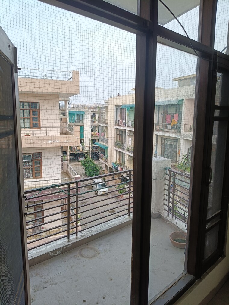 Balcony, guru-nanak-enclave 3 Bedroom 1150 Sq.Ft. Builder Floor In Dhakoli Zirakpur 8830395