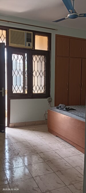 Room in 3 BHK Builder Floor at Ardee City, Sector 52 – for Sale