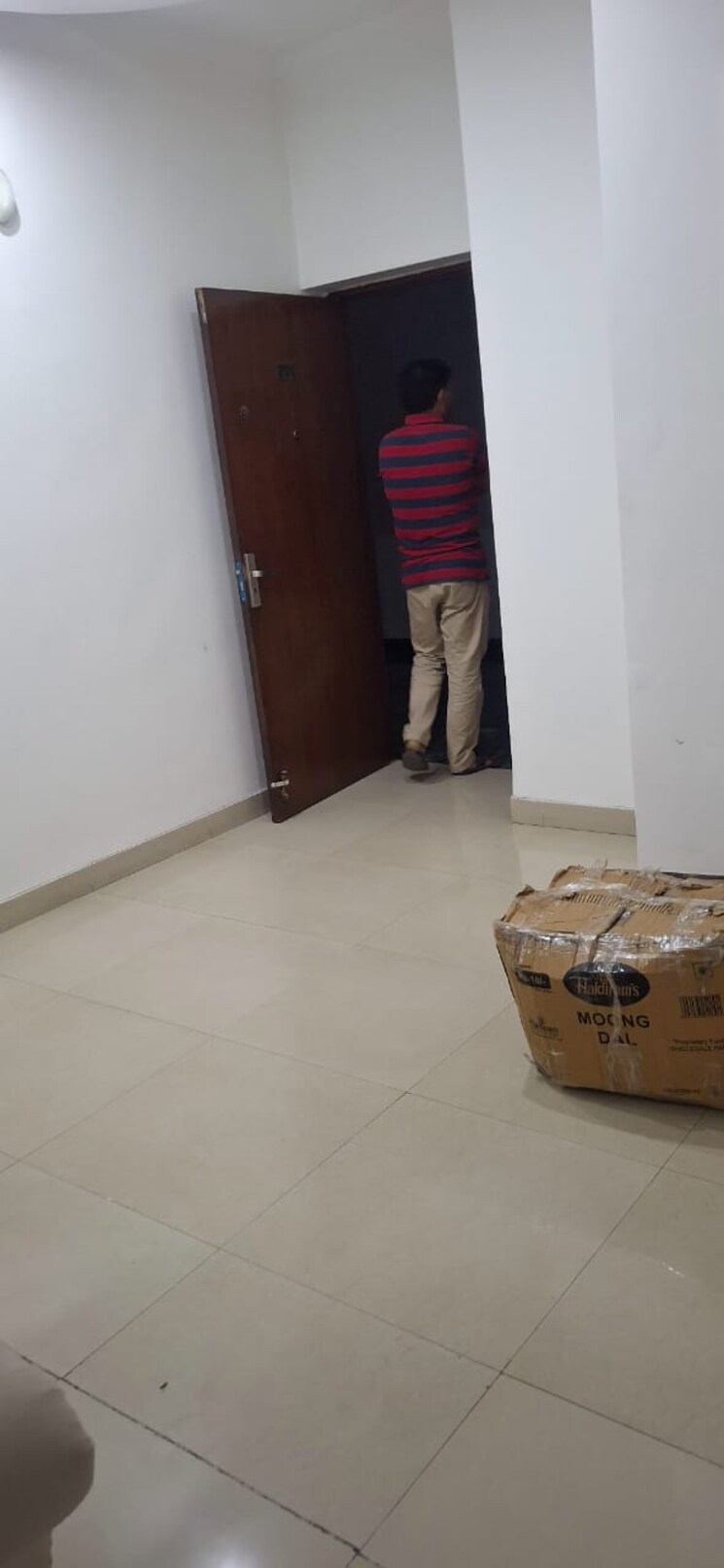 Room, ardee-mall 2 Bedroom 192 Sq.Yd. Builder Floor In Sector 52 Gurgaon 8830386