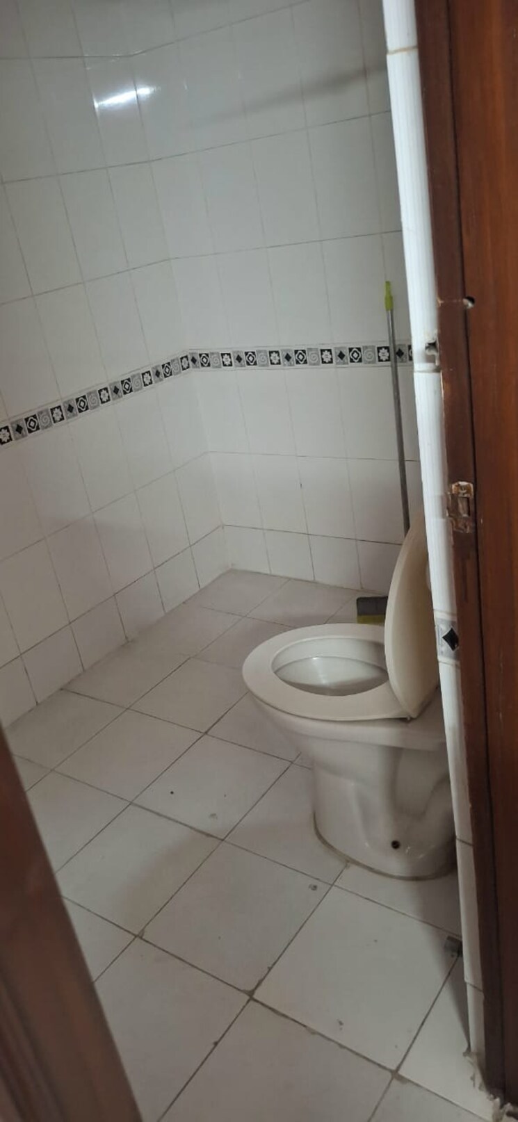 Bathroom, ardee-mall 2 Bedroom 192 Sq.Yd. Builder Floor In Sector 52 Gurgaon 8830386