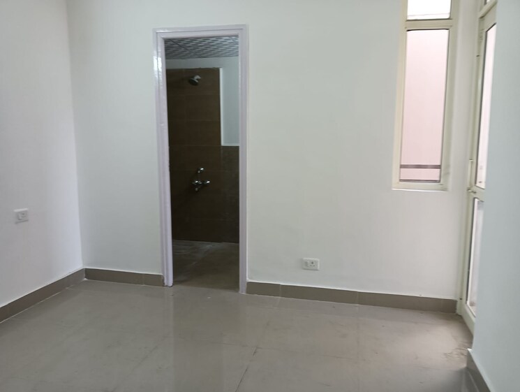 Room, suncity-avenue-76 2 Bedroom 735 Sq.Ft. Apartment In Sector 76 Gurgaon 8830399