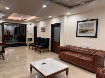 Living Room in 3 BHK Builder Floor at Ardee City, Sector 52 – for Sale