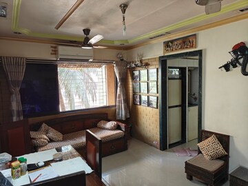 Living Room in 1.5 BHK Apartment at Nirman Palace, Jogeshwari East – for Sale