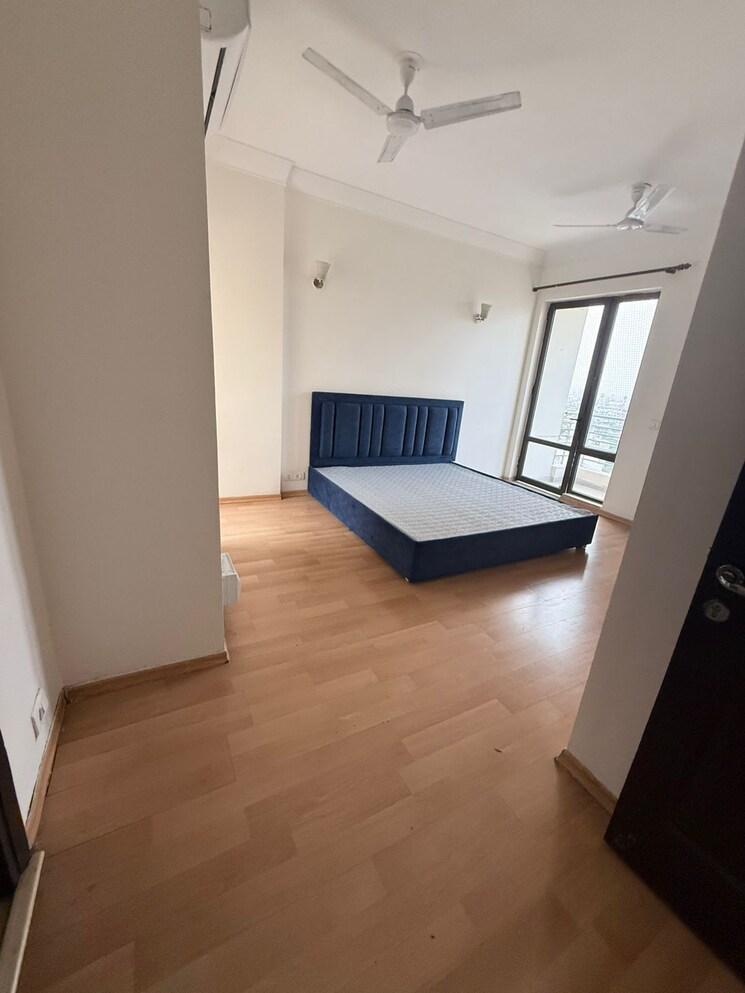 Room, ardee-city-palm-grove-heights 3 Bedroom 2350 Sq.Ft. Apartment In Sector 52 Gurgaon 8830427