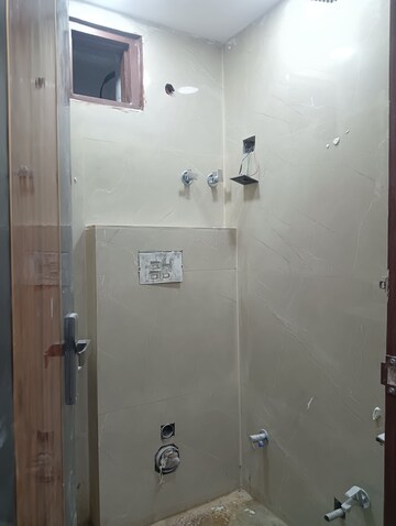 Bathroom in 2 BHK Builder Floor at Govindpuri – for Rent
