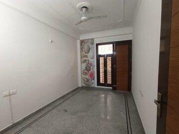 Room in 3 BHK Builder Floor at Chattarpur – for Rent