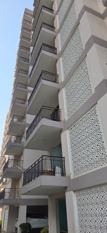 3 BHK + Servant Room Apartment For Sale in Lotus Elise