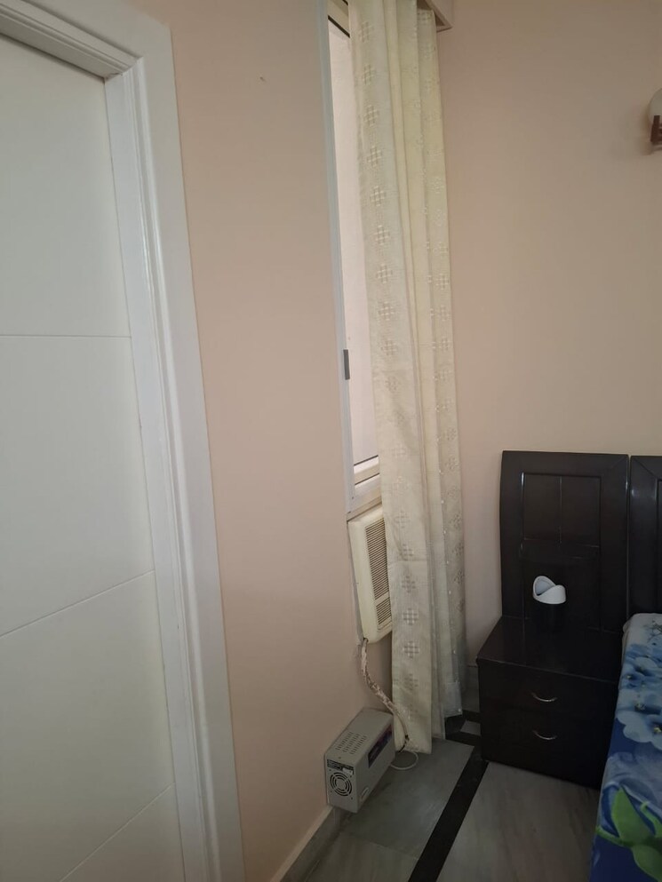 Bathroom, orchid-island 4 Bedroom 1650 Sq.Ft. Builder Floor In Sector 51 Gurgaon 8830449