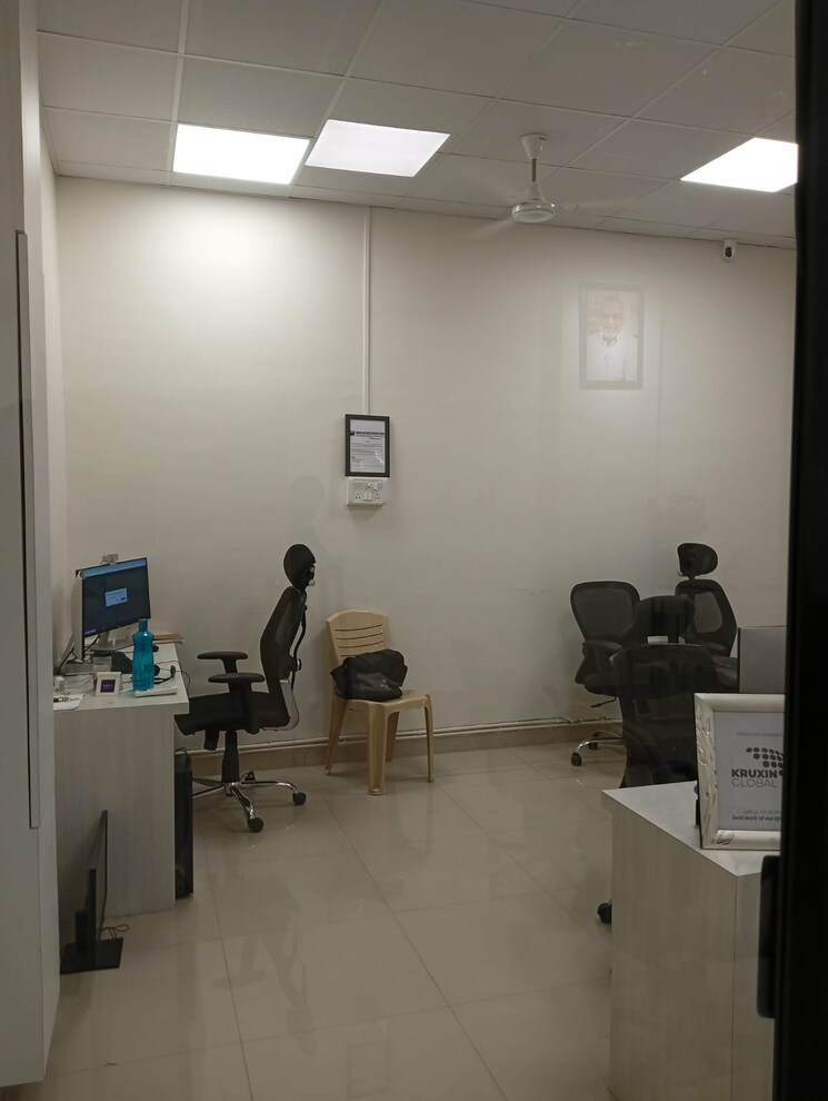 Team Area, ruchi-active-business-park Commercial Office Space 850 Sq.Ft. In Tangra Kolkata 8830491