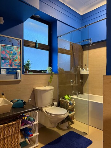 Team Area in 4 BHK Apartment at Quest End, Cuffe Parade – for Sale