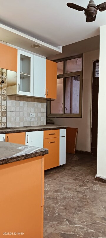 Kitchen in 3.5 BHK Builder Floor at Ardee City, Sector 52 – for Rent