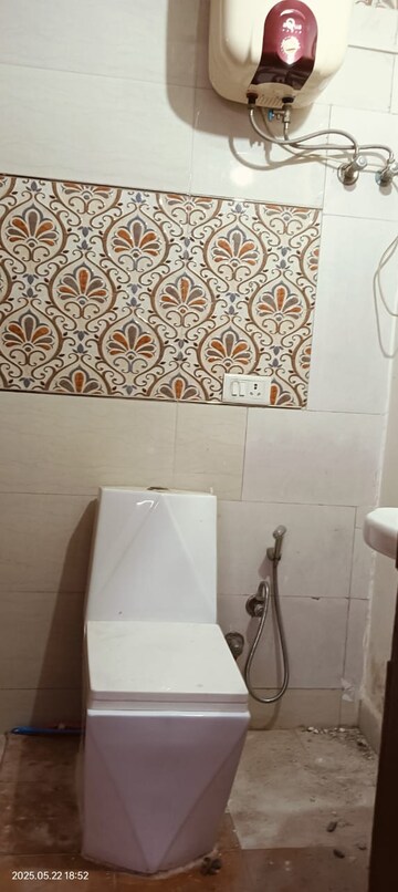 Bathroom in 3.5 BHK Builder Floor at Ardee City, Sector 52 – for Rent