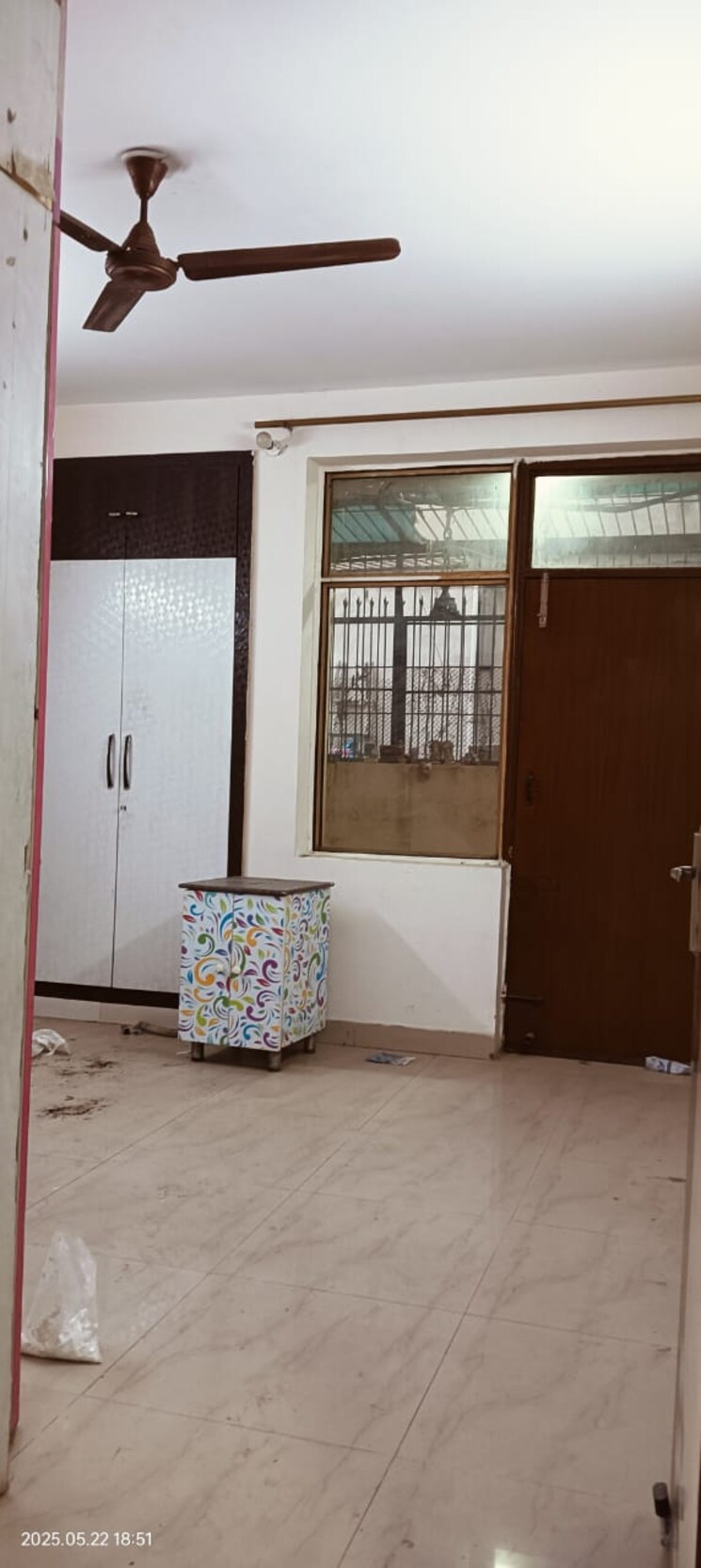 Room, ardee-city 3.5 Bedroom 300 Sq.Yd. Builder Floor In Sector 52 Gurgaon 8830512