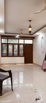 3.5 BHK + Servant Room 300 Sq.Yd. Builder Floor in Ardee City