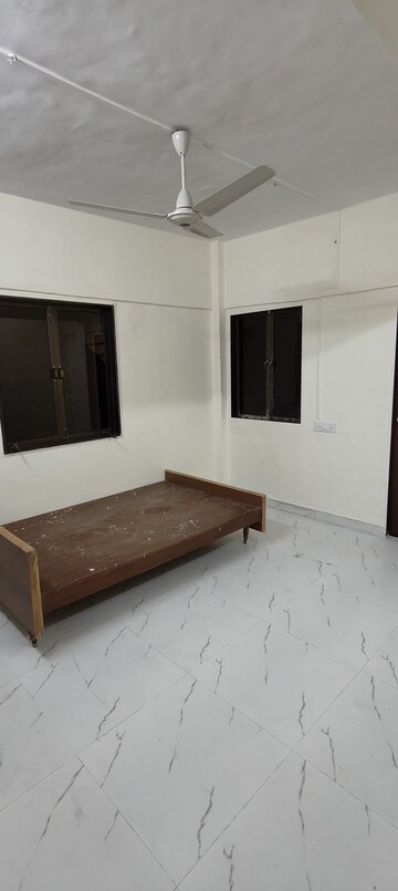 Bedroom in 2 BHK Apartment at Juhu – for Rent