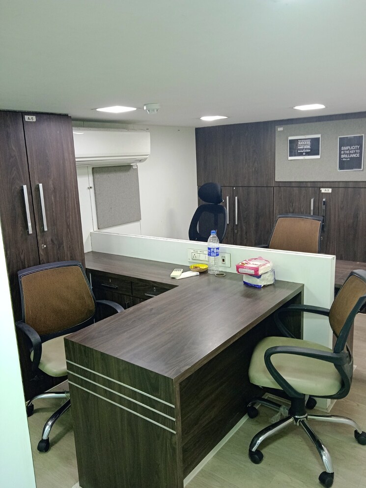 Team Area, matoshree-quantum-tower Commercial Office Space 2200 Sq.Ft. In Malad West Mumbai 8830517