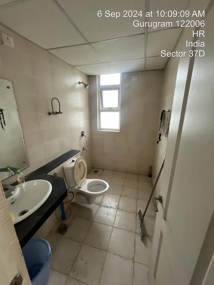 Attached Bathroom, bptp-park-serene 4 Bedroom 2450 Sq.Ft. Apartment In Sector 37d Gurgaon 8830519