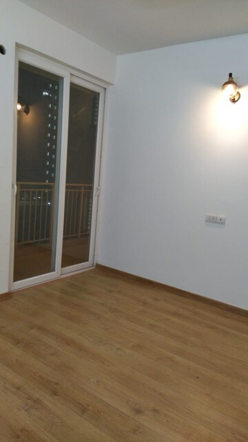 Room in 3 BHK Apartment at Emaar Gurgaon Greens, Sector 102 – for Rent
