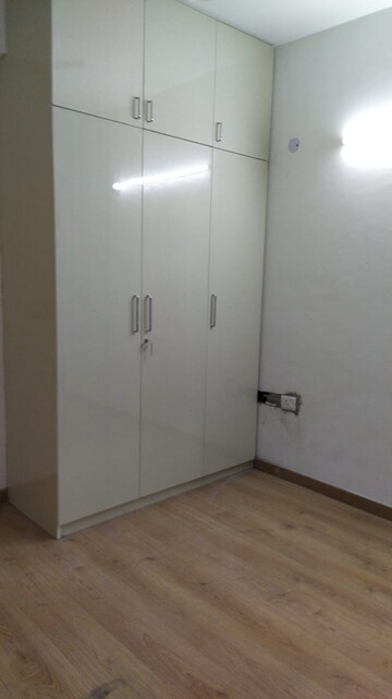 Room in 3 BHK Apartment at Emaar Gurgaon Greens, Sector 102 – for Rent
