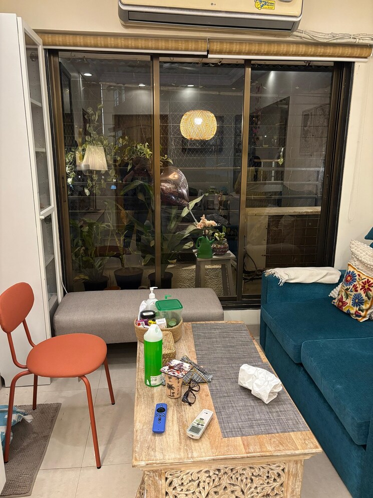 Living Room, khar west 1 Bedroom 550 Sq.Ft. Apartment In Khar West Mumbai 8830543