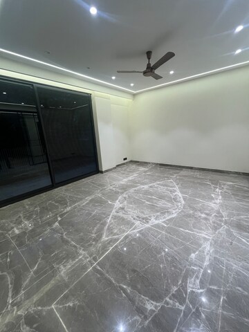 Room in 4 BHK Builder Floor at Sushant Lok I – for Sale