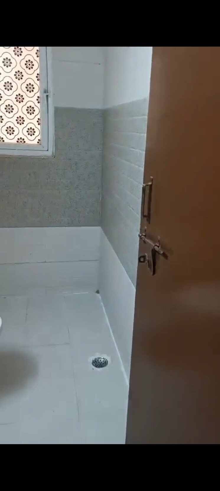 Bathroom, signature-orchard-avenue-2 2 Bedroom 680 Sq.Ft. Apartment In Sector 93 Gurgaon 8830566