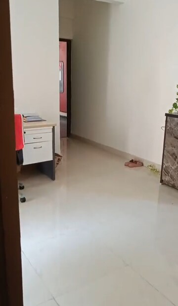 Room in 2 BHK Apartment at Signature Orchard Avenue 2, Sector 93 – for Rent