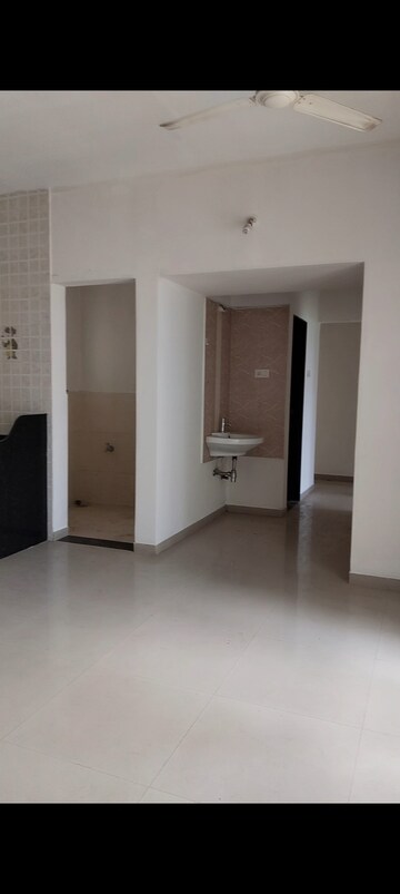 Room in 3 BHK Builder Floor at Orvi Co Operative Housing Society, Balewadi – for Rent