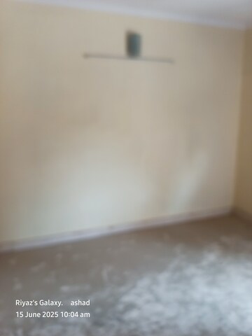 Room in 2.5 BHK Apartment at Sector 3 – for Sale