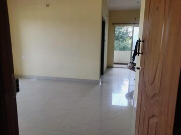 Room in 2 BHK Apartment at Singasandra – for Rent