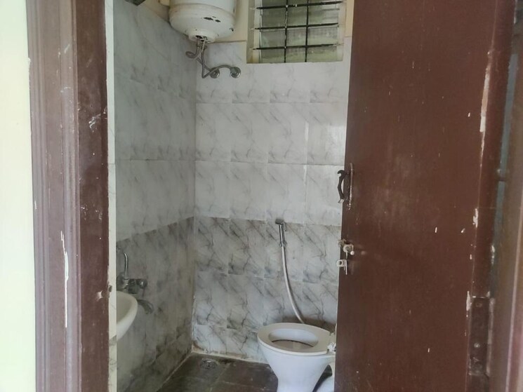 Bathroom, singasandra 2 Bedroom 700 Sq.Ft. Apartment In Singasandra Bangalore 8830583