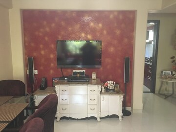 Furnished Amenities in 2 BHK Apartment at Bandra West – for Rent