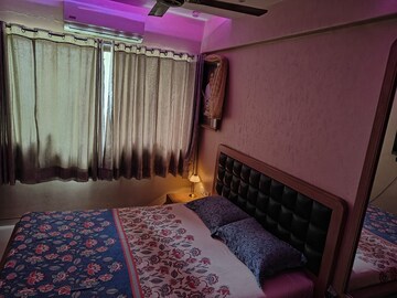 Bedroom in 2 BHK Apartment at Bandra West – for Rent