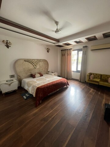 Master Bedroom in 6+ BHK Independent House at Sector 9a – for Sale