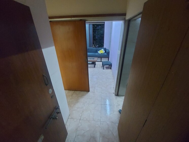 Room, khar west 2 Bedroom 750 Sq.Ft. Apartment In Khar West Mumbai 8830687