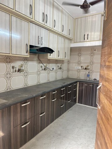 2 BHK Apartment For Rent in Paschim Vihar