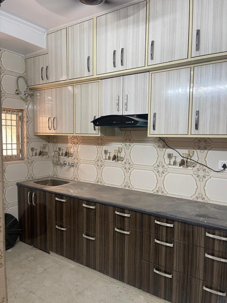 Kitchen, paschim vihar 2 Bedroom 1101 Sq.Ft. Apartment In Paschim Vihar Delhi 8830753