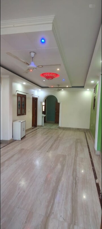 2 BHK Builder Floor For Rent in Chattarpur