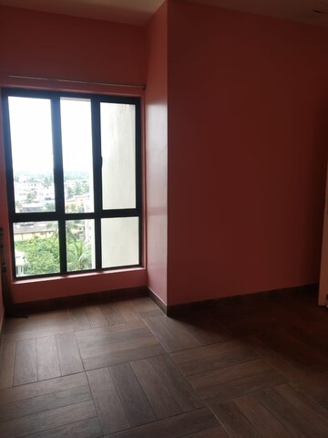 Room in 2 BHK Apartment at Rungta Madgul Antaraa, Diamond Harbour Road – for Rent
