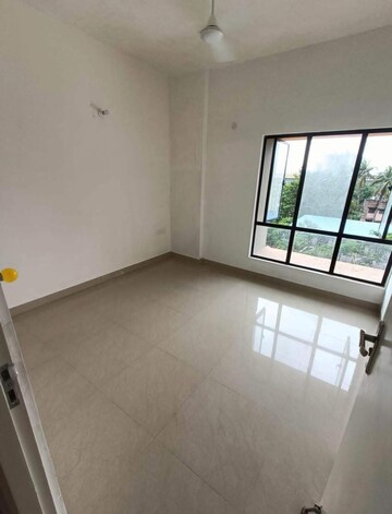 Room in 2 BHK Apartment at Rungta Madgul Antaraa, Diamond Harbour Road – for Rent