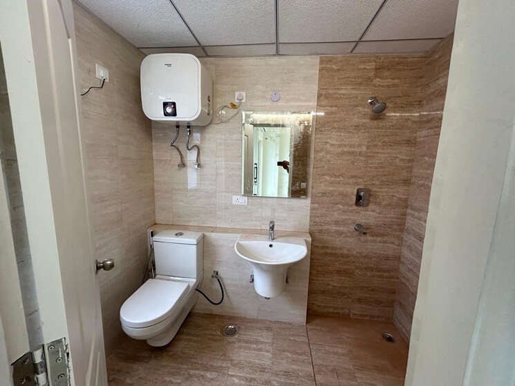 Bathroom, shree-vardhman-victoria 3 Bedroom 1950 Sq.Ft. Apartment In Sector 70 Gurgaon 8830794